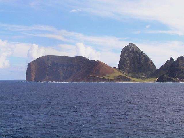 The southeastern tip of Ilha da Trindade is partly green