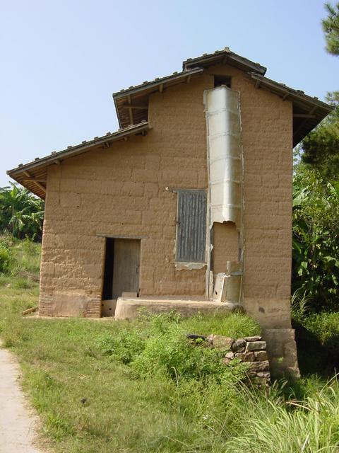 Mud-brick building used to store firewood, coal briquettes and roof tiles, providing a private place to change into cooler clothes