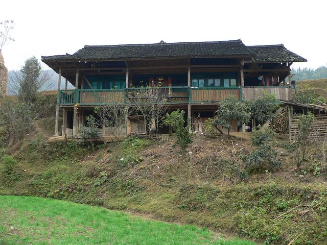House in Dalüe Village, approximately 200 metres west of confluence.