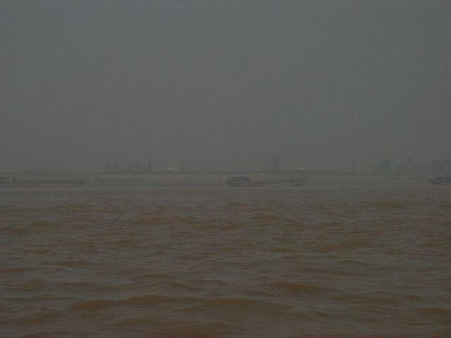Southwest to the right bank of the Yangtze