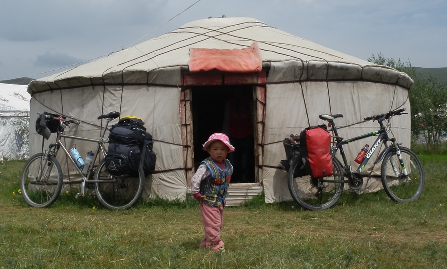 Mongolian Roadside Holiday Camp 