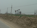 #2: Oil well beside the main road, on the way to the confluence