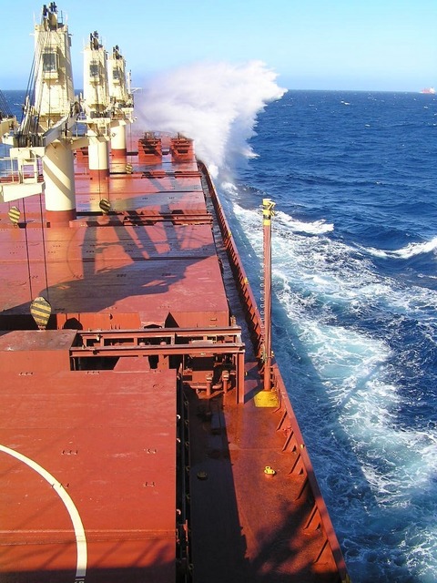 Rough sea in the northern part of the Windward Passage