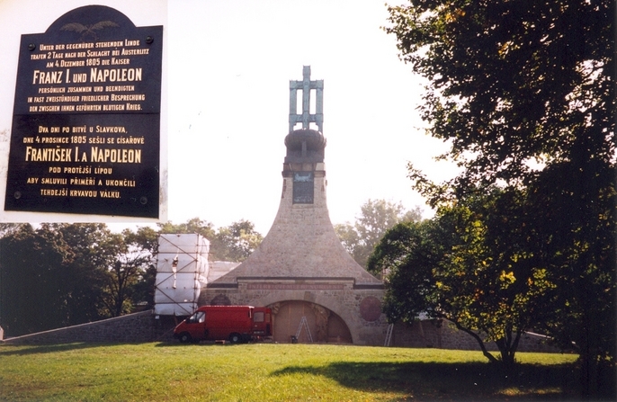 Peace Memorial (Mohyla míru) and commemorative plaque U Spáleného Mlýna