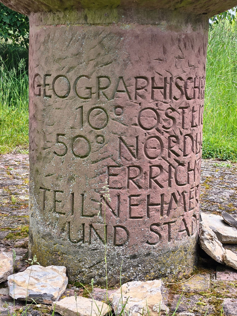 monument-detail