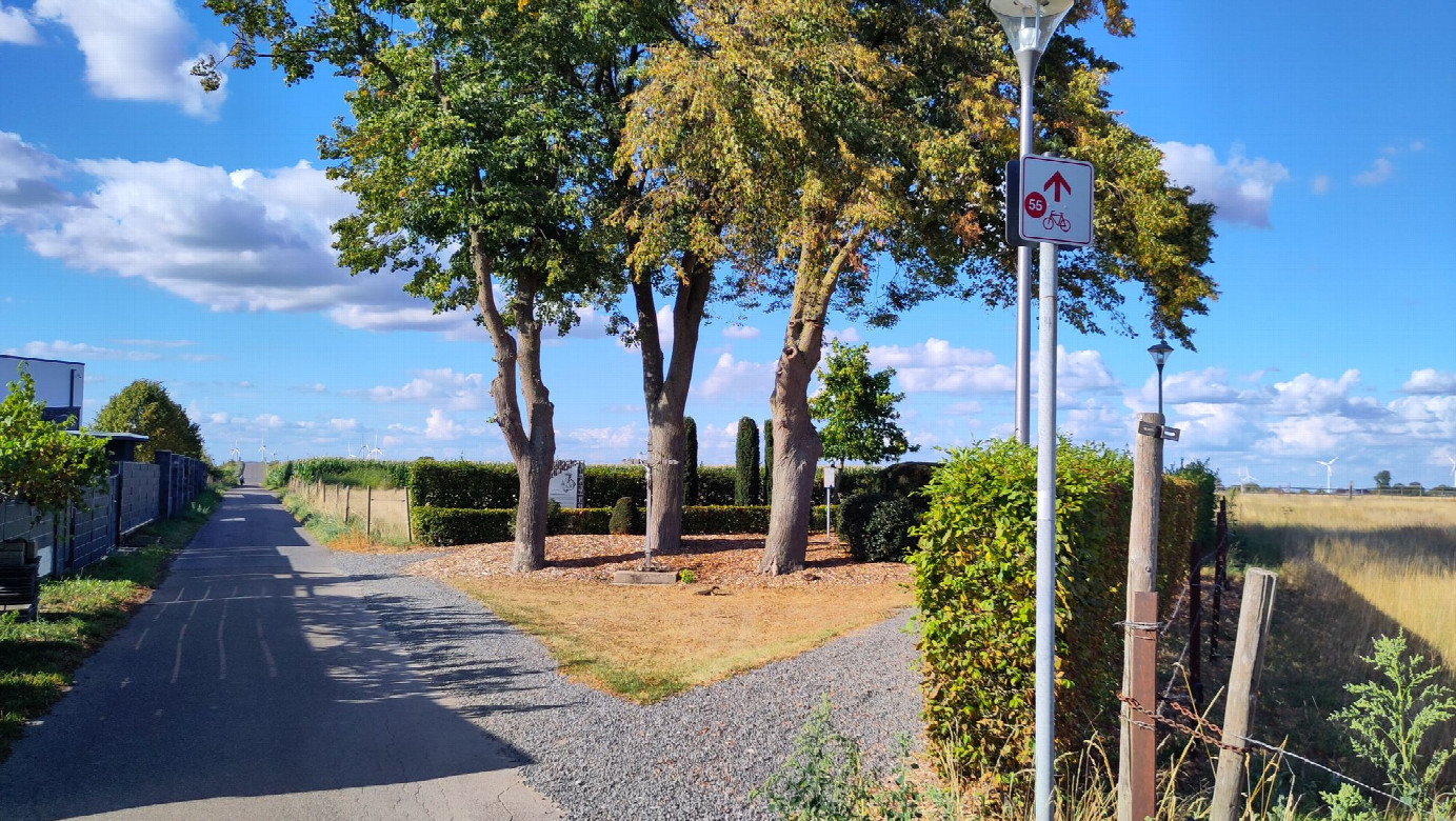 area with Mercator sign and conflunce monument