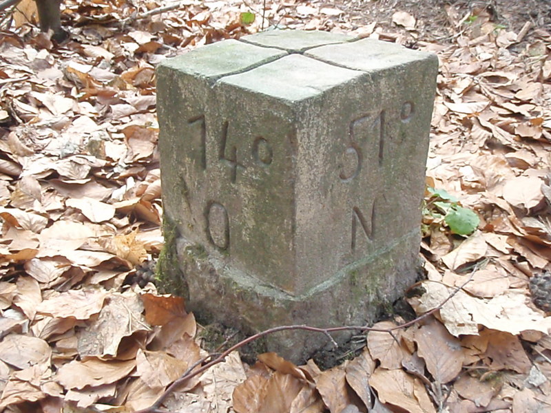 Punktstein - Stone Monument