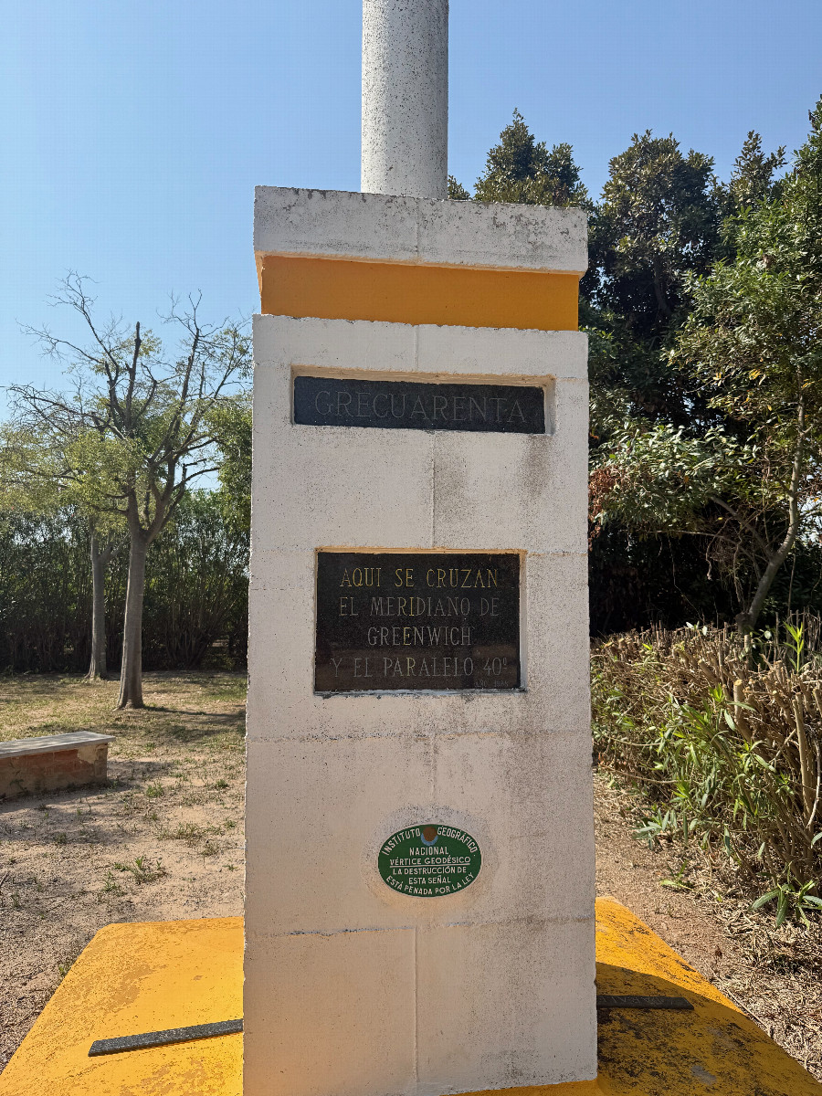 ...which contains the official marker, 165m away from the WGS84 Degree Confluence Point