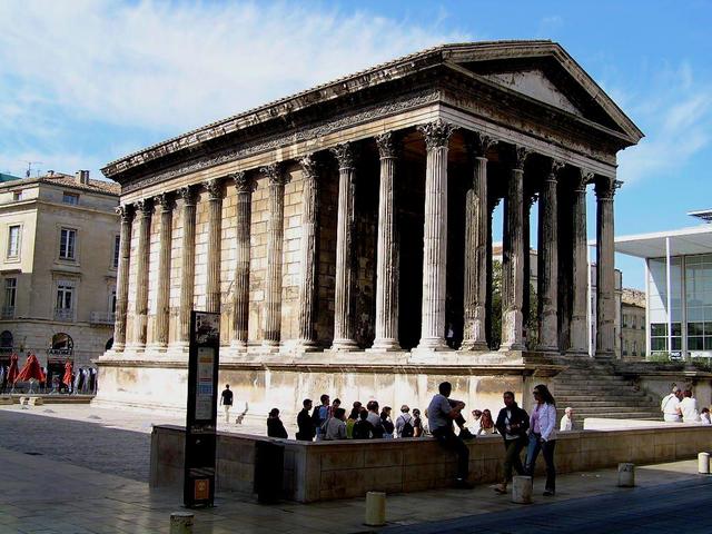 the Temple of Nîmes