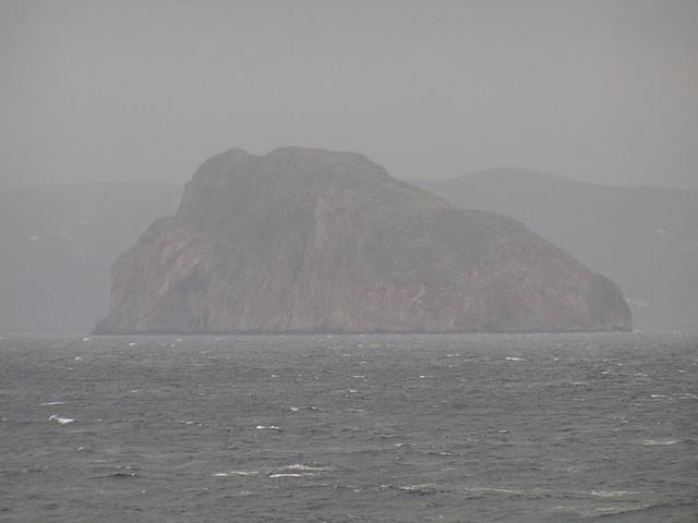 Closer view of Avgó Islet, the closest land to the Confluence
