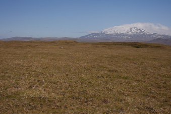 #1: 64Nx20W overview from 100 m west of CP, Hekla in background