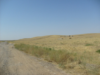 #1: The gravel track between Montaytas and Eski Shanaq, 4 km from the confluence