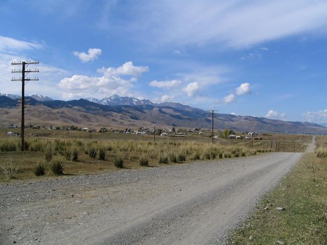 Country road to Zhalanash