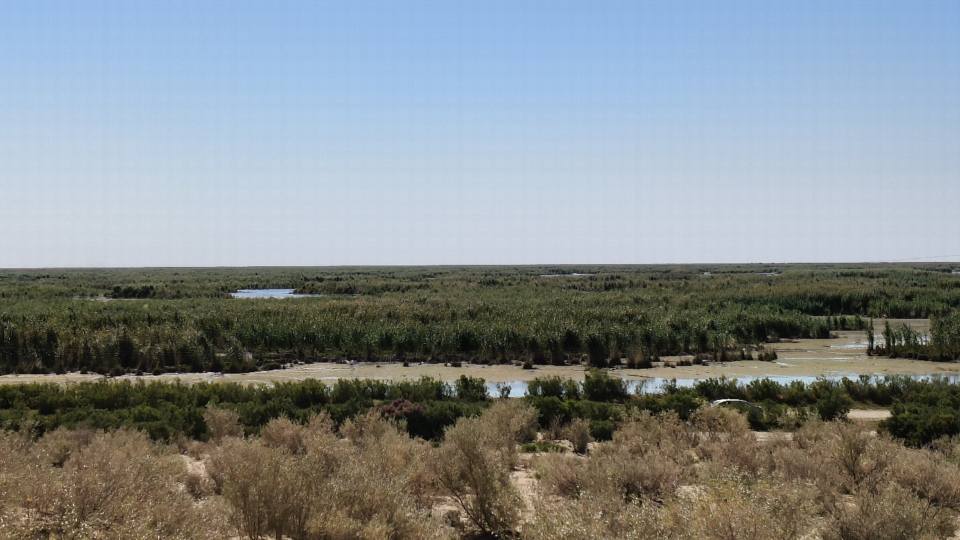 Karatuma lake and parking spot 