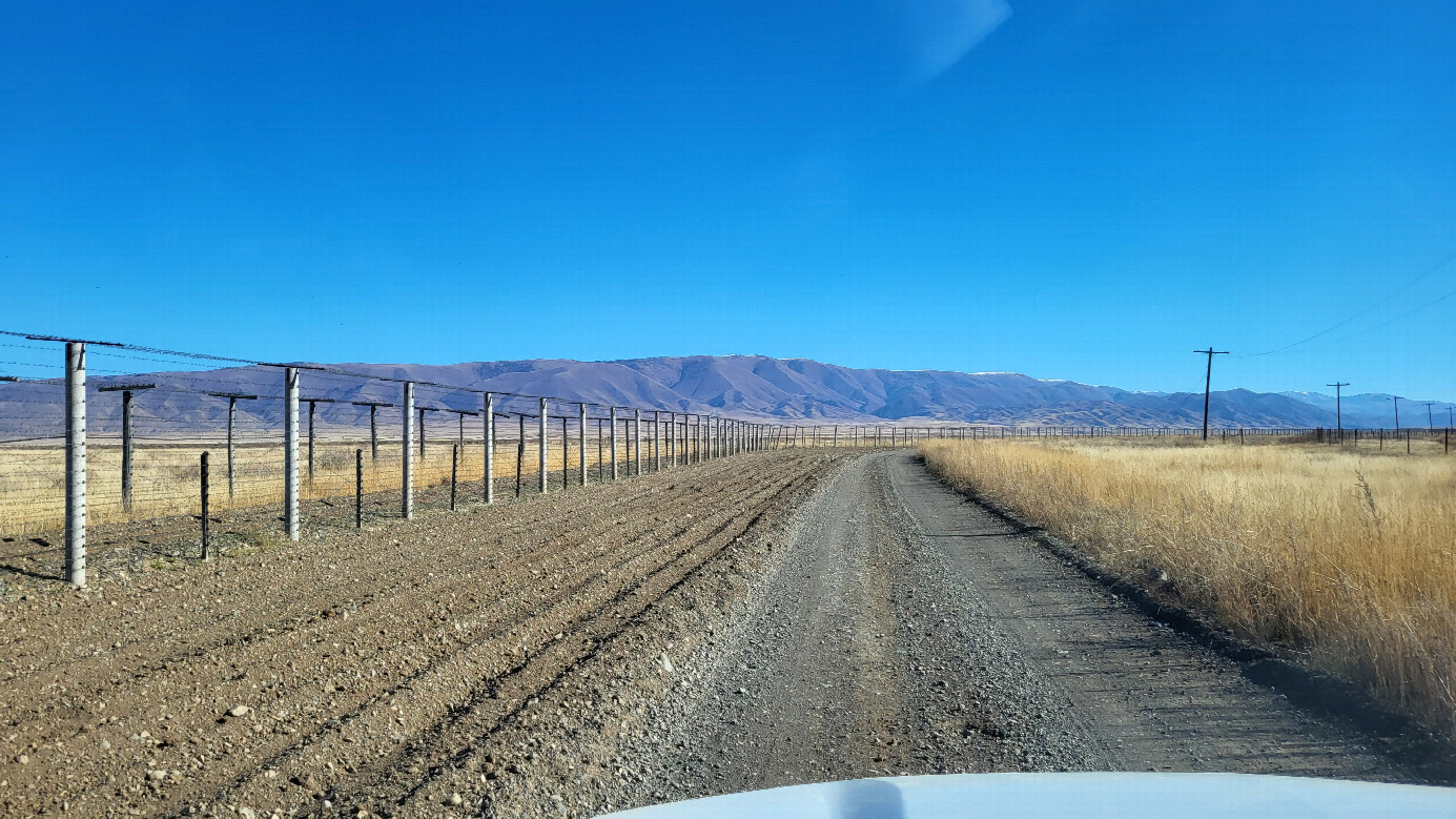 Road along the border fence / Дорога вдоль КСП