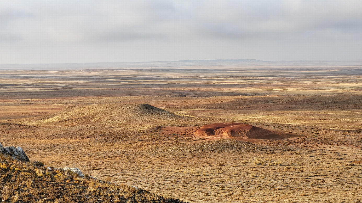 Martian lowland of Zaisan Lake / Марсианская низменность у озера Зайсан
