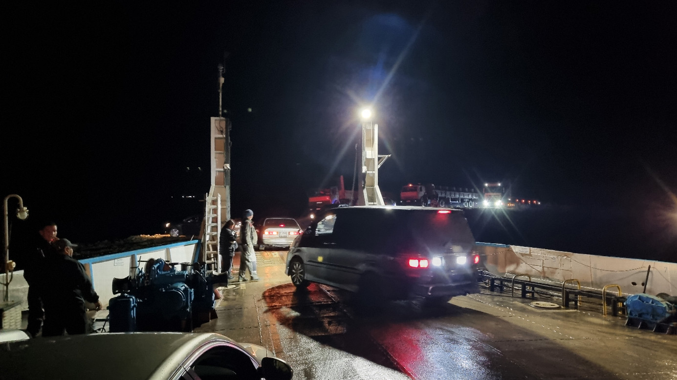 On the ferry / На пароме