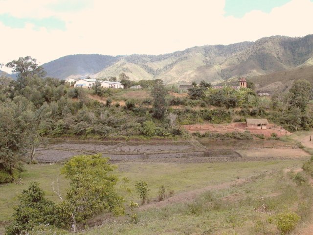 The nearest village reachable by car, Tananiazo, 1 km NE of the point