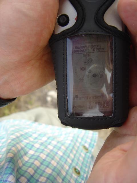 The GPS reading on the spot. The altitude is 1183 m. The precision ranged from 8 to 12 m.