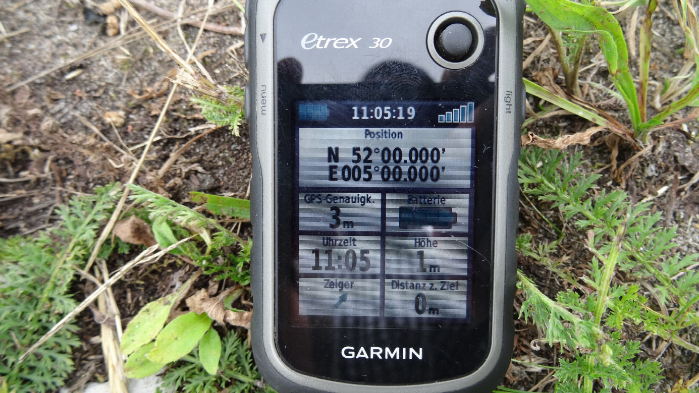 #06 GPS reading at CP 52N-05E