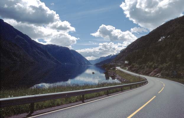 Looking south down Sørfjorden on the drive to the confluence