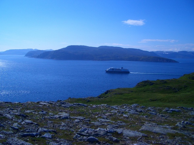 Hurtigruten passing the confluence point