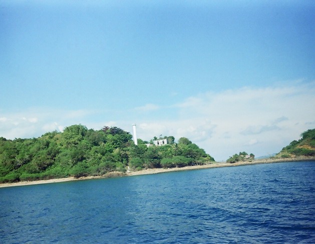 Lighthouse on Calabazas island to the north of the confluence.