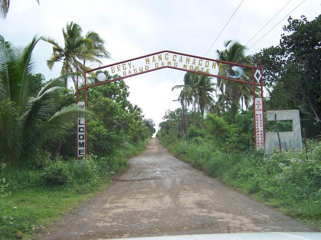 Entering Barangay Mangcamagong, 10 km from Hinipaan.