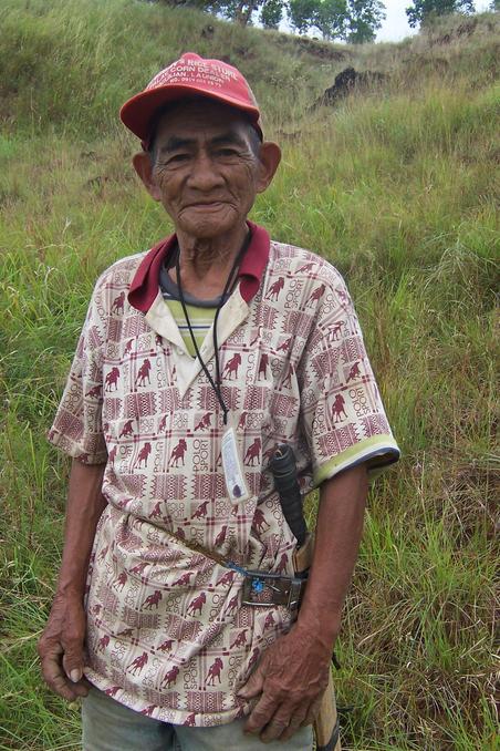 The 3rd man in the confluence: Victor Soltero, an 84-year old native from Benguet helped us as guide.