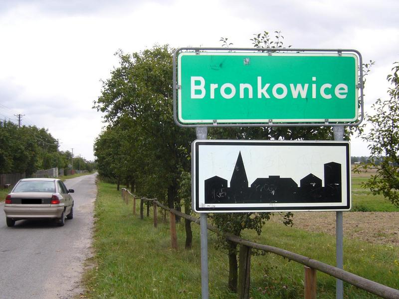 Bronkowice village