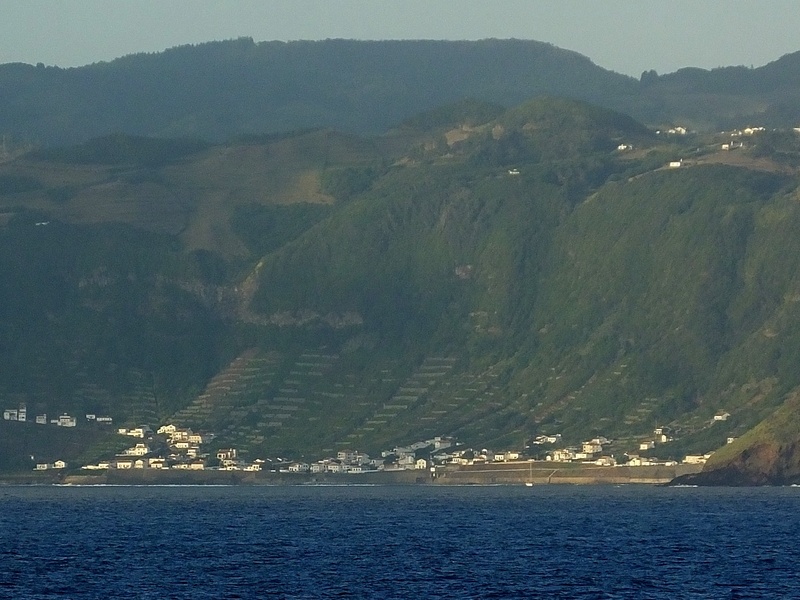 Santa Maria, the village of São Lourenço seen from the Confluence toward WSW