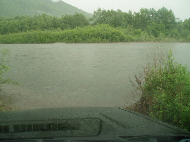 Former ford over Ussuri under the rain/Бывший брод через реку Уссури в дождь