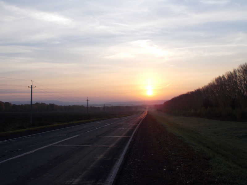 Восход перед поселком Крапивинский/Sunrise near Krapivinskiy settlement