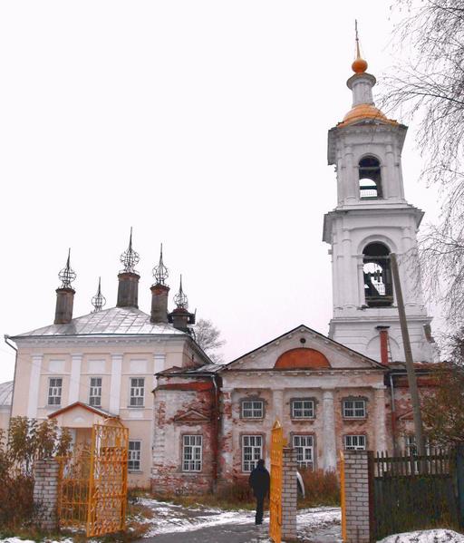 Ascension church lies at the confluence of Volga and Kimrka. It is the oldest church in Kimry – it will be 200 soon