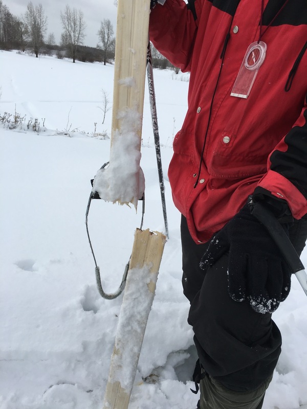 The broken ski / Сломанная лыжа