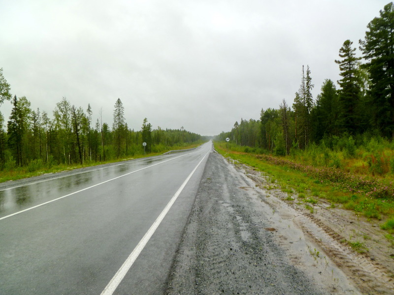 The road (towards NNW), 1.2 km to CP / Дорога (вид на ССЗ) в 1,2 км от цели