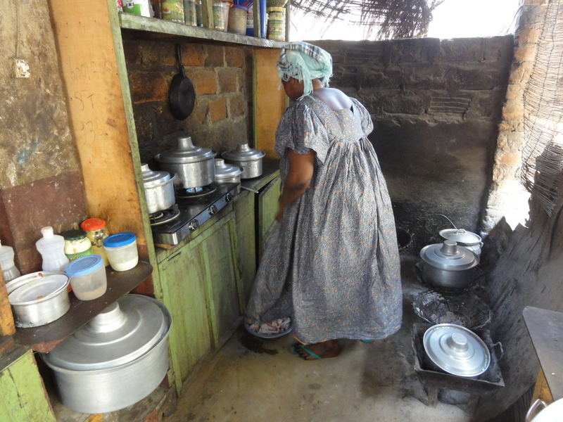 Mama's kitchen in Bongor