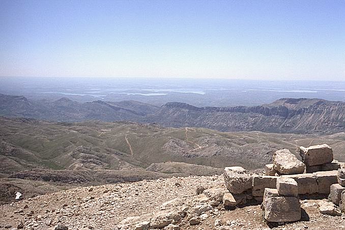 Looking south from Nemrut Dağı