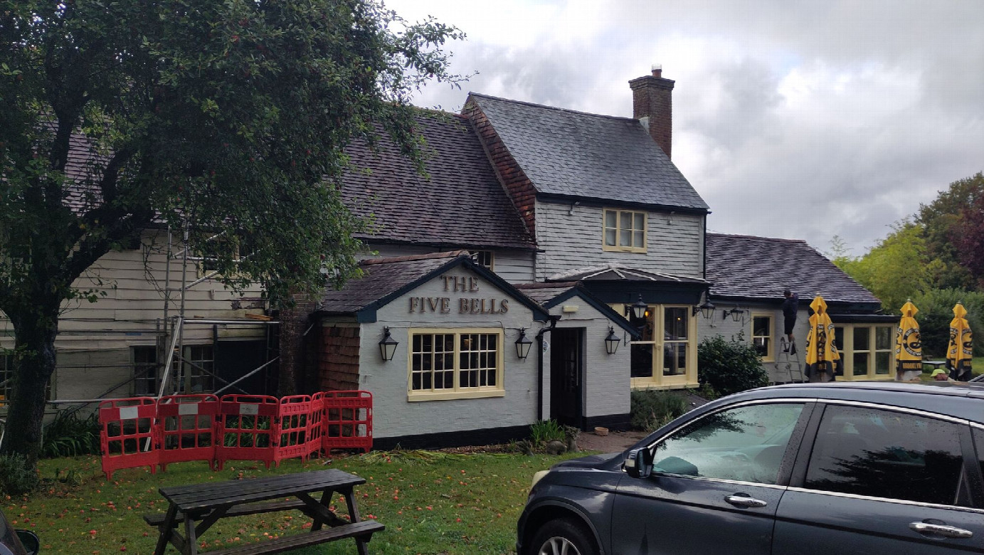 Five Bells pub 5 km south