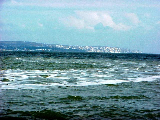 View of the wake of the Sarah Louisa and the famous white cliffs of Dover to the northeast from the confluence.