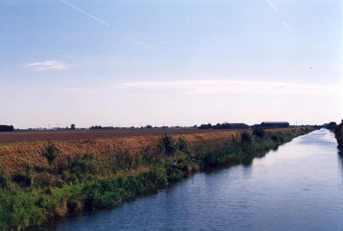 Cowbridge Drain, and field containing confluence