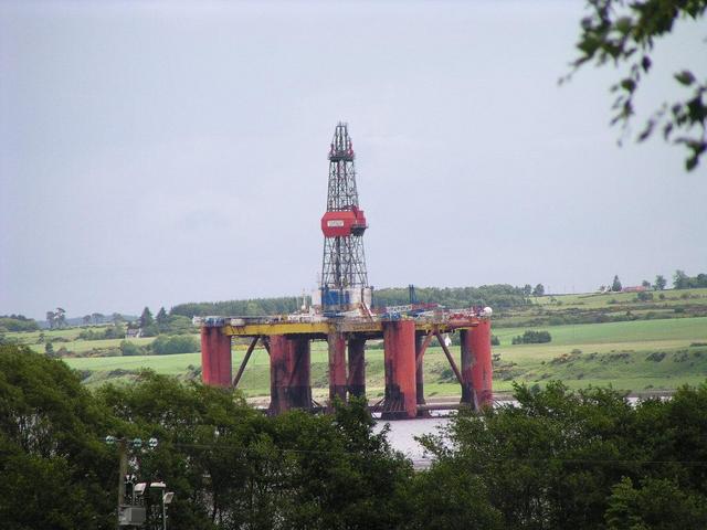 an oilrig in Cromarty Firth