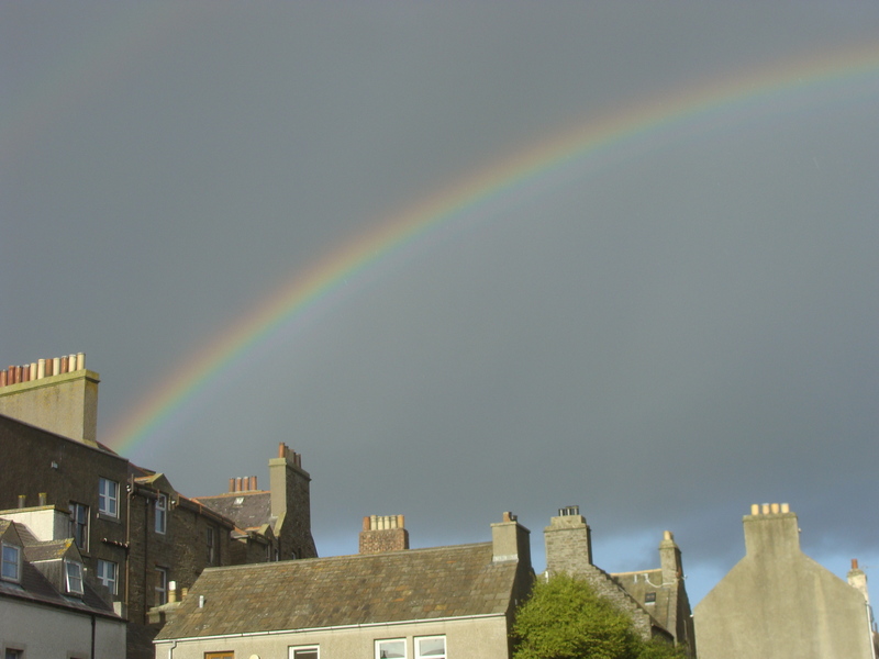 In between frequent bands of rain showers, this rainbow in the centre of Kirkwall points towards 59N 03W.