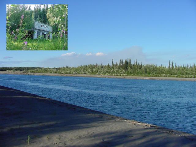 Take-out point on Koyukuk River at the now abandoned village of old Bettles