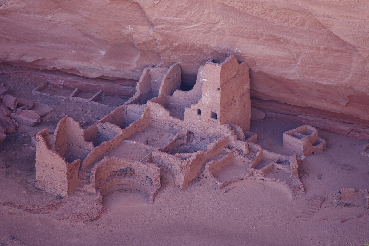 The ancient “Antelope House”, in nearby Canyon de Chelly National Monument