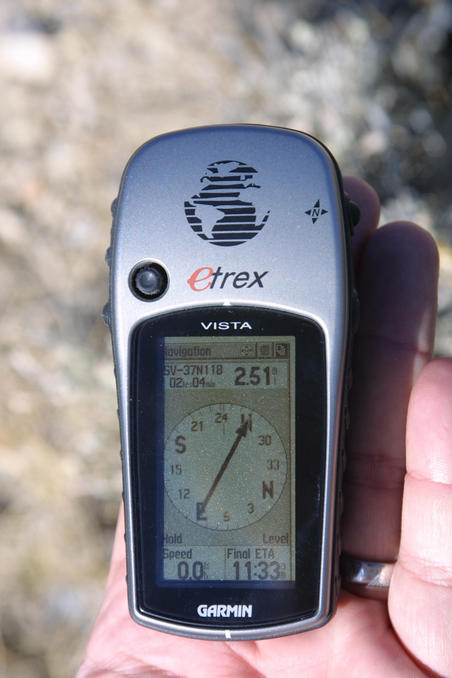 Etrex Vista reading from 2.5 miles showing distance.