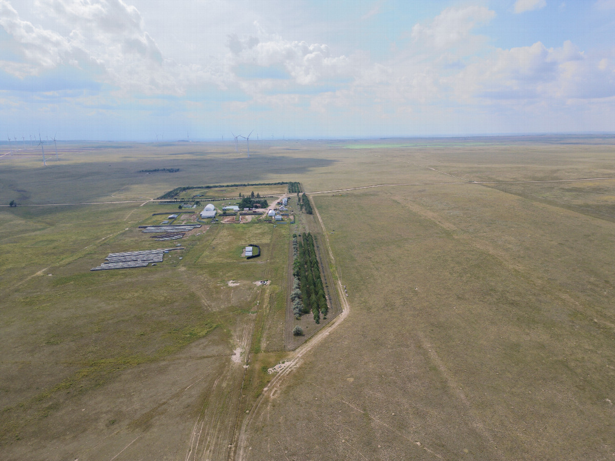View West (along the Colorado-Nebraska state line, with Wyoming to the top right), from 120m above the point