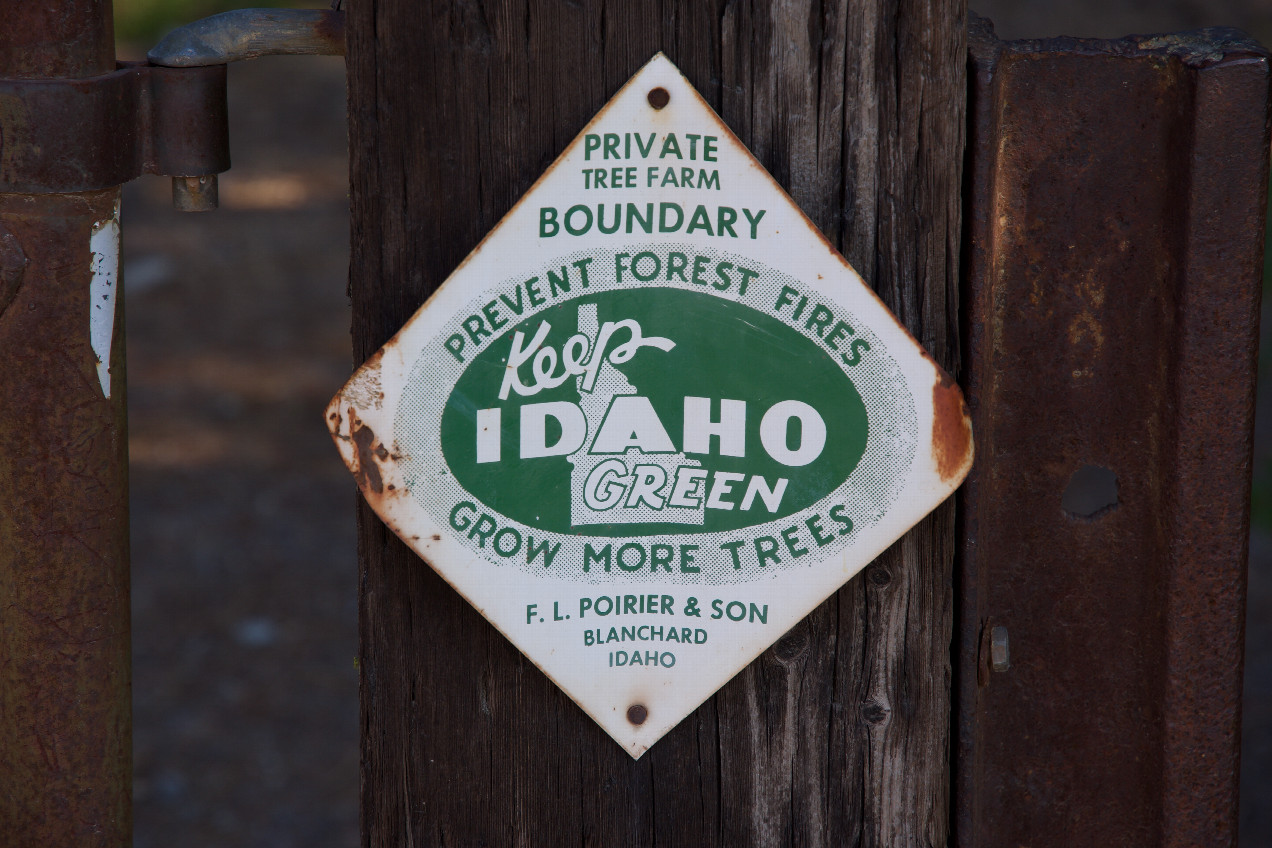 The sign at the gate where I began my hike