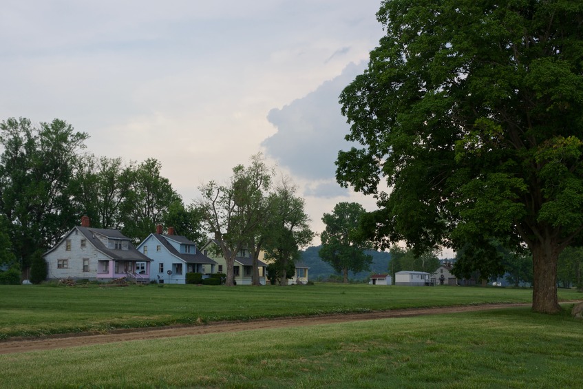The nearby settlement of New Boston, Indiana