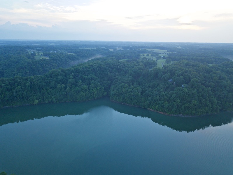 View West (showing Lake Cumberland) from about 400 feet up